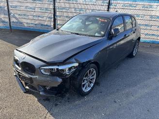 Coche accidentado BMW 1-serie 118 i Advantage 2019/8