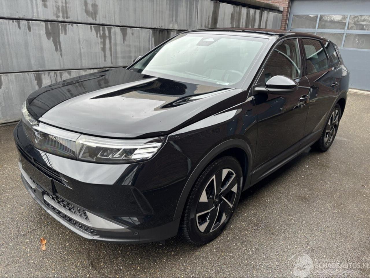 Opel Grandland (X) 1.2 48V Mild- Hybrid 100 kW Edition