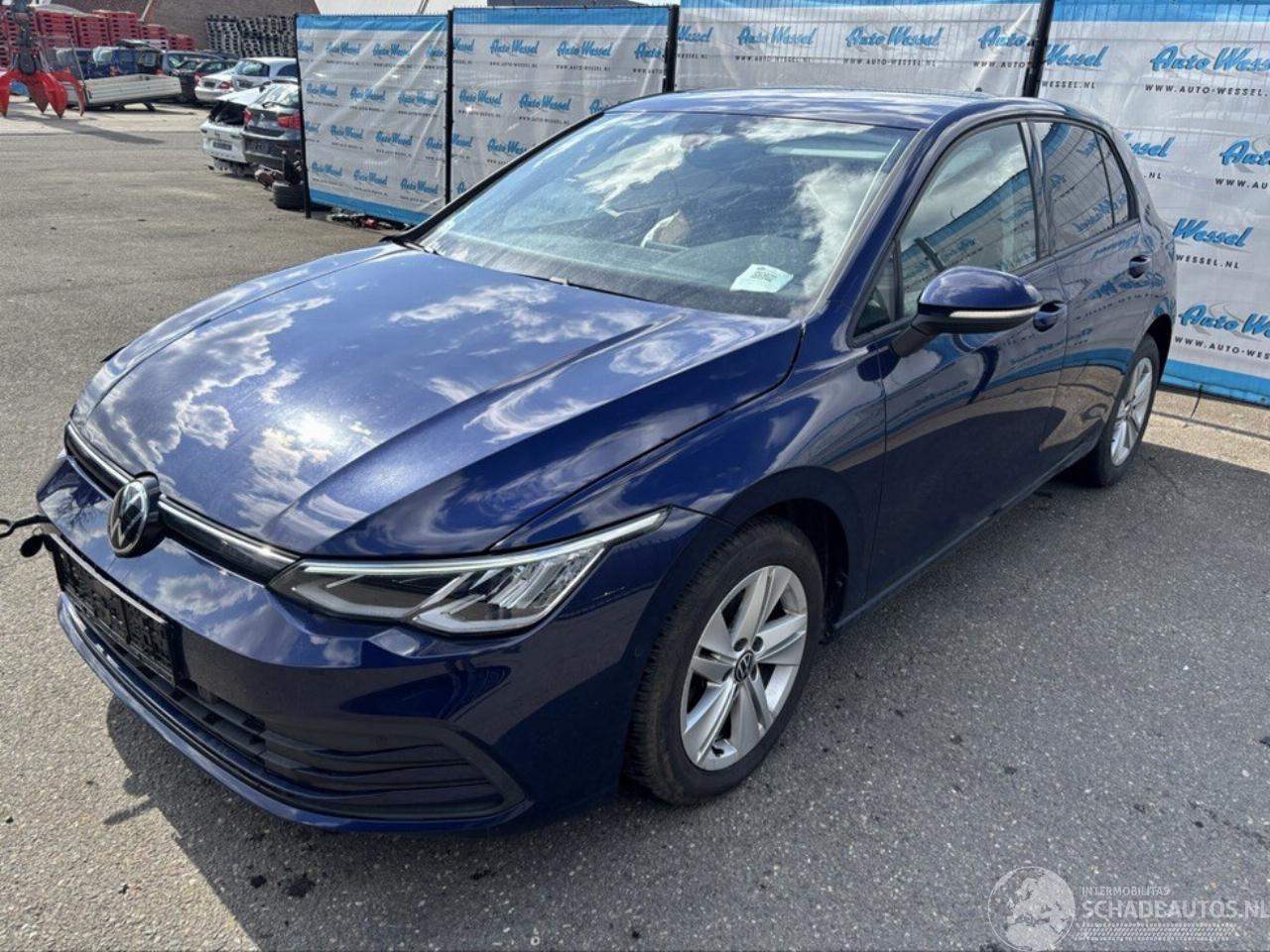 Volkswagen Golf Life