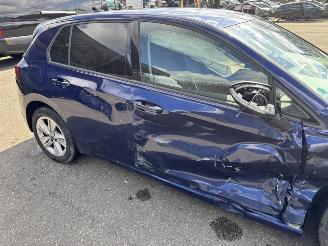 Volkswagen Golf Life picture 5