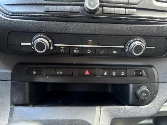 Peugeot Expert 231S 2.0 BlueHDI 120 Premium Pack | Storing AdBlue picture 22