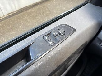 Peugeot Expert 231S 2.0 BlueHDI 120 Premium Pack | Storing AdBlue picture 26