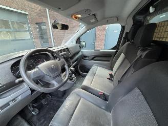 Peugeot Expert 231S 2.0 BlueHDI 120 Premium Pack | Storing AdBlue picture 14