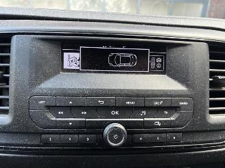 Peugeot Expert 231S 2.0 BlueHDI 120 Premium Pack | Storing AdBlue picture 20