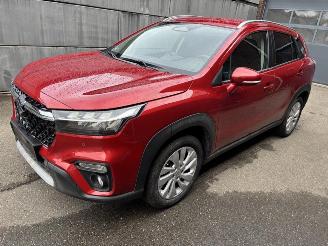 Damaged car Suzuki S-Cross 1.4 GL+ NAV. Energetic red 2025/10