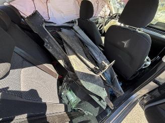 Volkswagen Passat 2.0 TDI SCR Trendline 3C picture 9