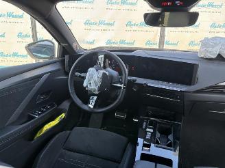 Opel Astra Sports Tourer GS Head up picture 16