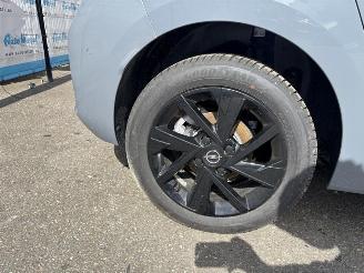 Opel Corsa Level 4 1.2 Turbo (74kW) Automaat picture 8