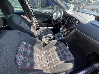 Volkswagen Golf GTI Performance DSG picture 16