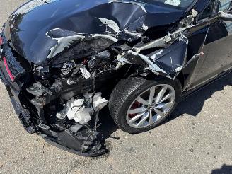 Volkswagen Golf GTI Performance DSG picture 5