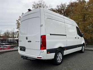 Mercedes Sprinter 317 L2H2 RWD 3.5T AHK Stoelverw. Voorruitverw. | Leder picture 2