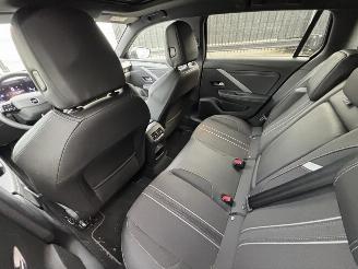 Opel Astra Sports Tourer GS Hybrid (107kW) eDCT Automatik Pano picture 17