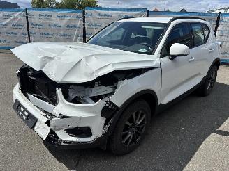 Unfallwagen Volvo XC40 T3 Momentum Pro 2WD 120 KW 2019/5