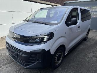 Tweedehands bestelwagen Opel Vivaro Basis M (L2) Dubbele Cabine Comfort 2.0 BlueHDi 2024/6
