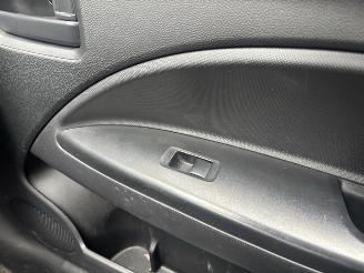 Mitsubishi Space-star Select picture 23
