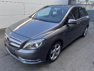 Gebrauchtwagen PKW Mercedes B-klasse 180 B 180 Automaat | Half leder | Trekhaak | Bi-Xenon | Cruise 2012/1
