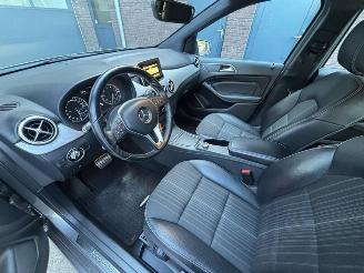 Mercedes B-klasse 180 B 180 Automaat | Half leder | Trekhaak | Bi-Xenon | Cruise picture 12