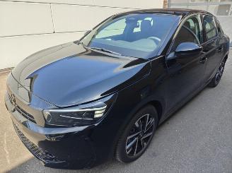 Auto incidentate Opel Corsa GS. Hybrid 81 kW(110 PS). 6-Gang-Doppelkupplungsgetriebe (eDCT) 2025/11