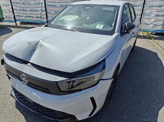 Damaged car Opel Corsa Edition. Hybrid 81 kW(110 PS). 6-Gang-Doppelkupplungsgetriebe (eDCT) 2025/11
