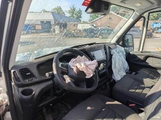 Iveco Daily 35S16HE6 Bakwagen met Laadklep picture 8
