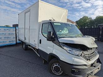 Iveco Daily 35S16HE6 Bakwagen met Laadklep picture 2