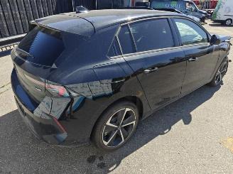 Opel Astra GS Plug-in Hybrid 180 PK Matrix picture 4