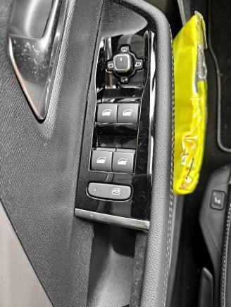 Opel Astra GS Plug-in Hybrid 180 PK Matrix picture 14