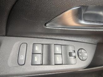 Opel Corsa GS 1.2 Direct Injection Turbo 100 kW(136 PS)48V Hybrid.6-Gang-Doppelkupplungsgetriebe(eDCT) picture 32