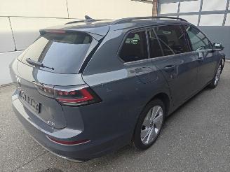 Volkswagen Golf 1.5 eTSI 110 kW Style DSG picture 5