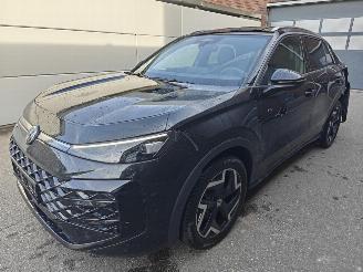 Vaurioauto  passenger cars Volkswagen T-Roc 1.5 eTSI 110 kW R-Line 2026/6