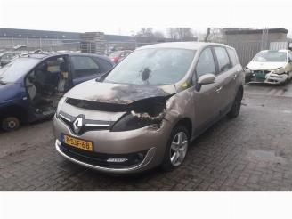 demontáž osobní automobily Renault Grand-scenic  2013/10