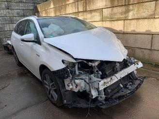 Coche accidentado Toyota Auris Auris Touring Sports (E18), Combi, 2013 / 2018 1.8 16V Hybrid 2014/6