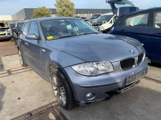 Voiture accidenté BMW 1-serie 1 serie (E87/87N), Hatchback 5-drs, 2003 / 2012 116i 1.6 16V 2007/3