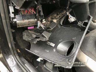 Volkswagen Up! Up! (121), Hatchback, 2011 1.0 12V 75 picture 12