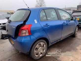 Toyota Yaris Yaris II (P9), Hatchback, 2005 / 2014 1.3 16V VVT-i picture 3