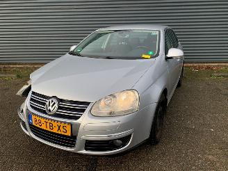 Auto incidentate Volkswagen Jetta 2.0 16V FSI Sedan 4Dr Benzine 1.984cc 110kW (150pk) FWD 2005-12/2008-06 (1K2) BVY; EURO4 2006/7