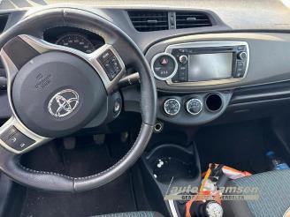 Toyota Yaris Yaris III (P13), Hatchback, 2010 / 2020 1.0 12V VVT-i picture 6
