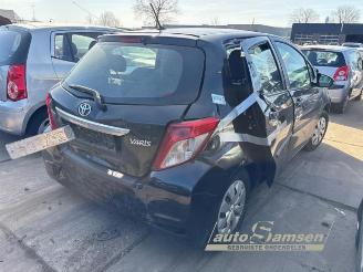 Toyota Yaris Yaris III (P13), Hatchback, 2010 / 2020 1.0 12V VVT-i picture 3