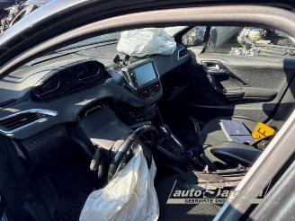 Peugeot 208 208 I (CA/CC/CK/CL), Hatchback, 2012 / 2019 1.6 Blue HDi 100 picture 5