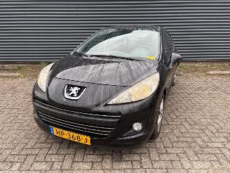 Coche accidentado Peugeot 207  2010/1