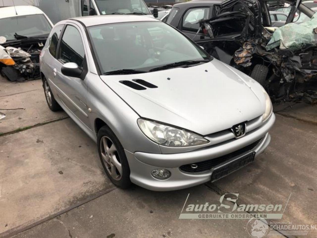 Peugeot 206 206 (2A/C/H/J/S), Hatchback, 1998 / 2012 1.4 16V