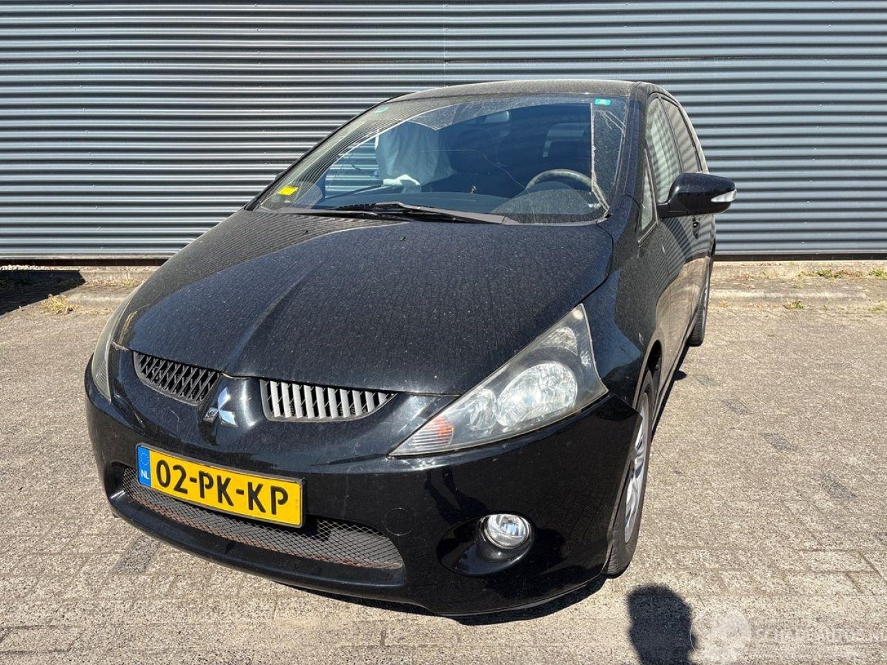 Mitsubishi Grandis 