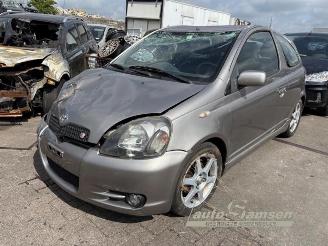 Auto da rottamare Toyota Yaris Yaris (P1), Hatchback, 1999 / 2005 1.5 T Sport 16V VVT-i 2002/5