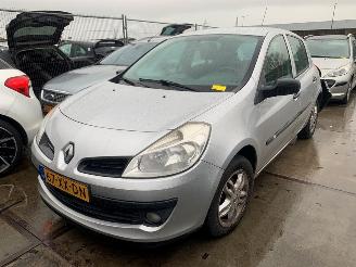 škoda osobní automobily Renault Clio  2007/10