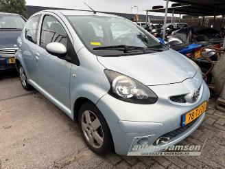 uszkodzony samochody osobowe Toyota Aygo Aygo (B10), Hatchback, 2005 / 2014 1.0 12V VVT-i 2006/10