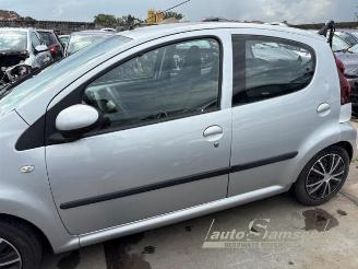 Peugeot 107 107, Hatchback, 2005 / 2014 1.0 12V picture 5