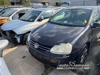 Coche siniestrado Volkswagen Golf Golf V (1K1), Hatchback, 2003 / 2010 1.6 FSI 16V 2005/7