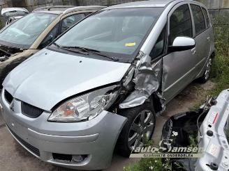 Vrakbiler auto Mitsubishi Colt Colt (Z2/Z3), Hatchback, 2004 / 2012 1.3 16V 2005/6