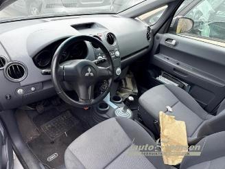 Mitsubishi Colt Colt (Z2/Z3), Hatchback, 2004 / 2012 1.3 16V picture 6