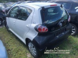Salvage car Toyota Aygo Aygo (B10), Hatchback, 2005 / 2014 1.0 12V VVT-i 2009/10